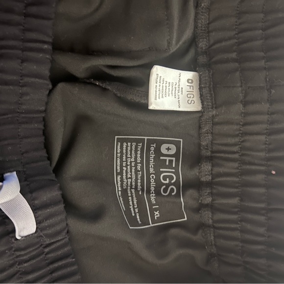 New Figs Sewell Pants in Black, Size XL - Picture 3 of 3